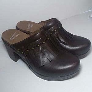 NIB DANSKO CHOCOLATE LEATHER MULES SIZE 7M